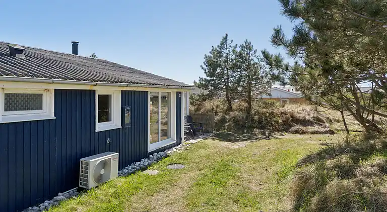 Dejligt sommerhus ved Vorupør Strand