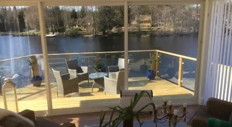 Härligt semesterhus intill en sjö