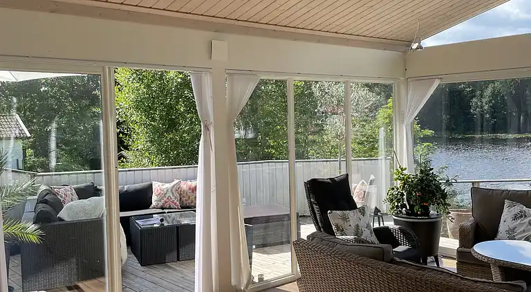 Härligt semesterhus intill en sjö
