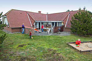 Pool house with spa & activities on Fano