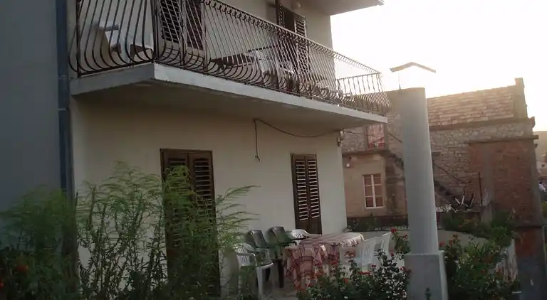 Apartment Jelsa / Hvar