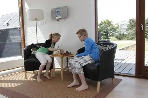 Lækkert stort træhus med spa, sauna og Internet