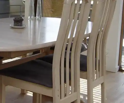 Lækkert stort træhus med spa, sauna og Internet