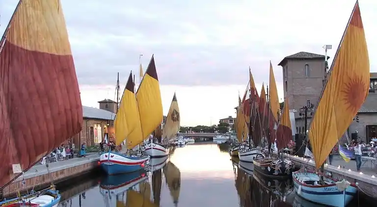 Elegante appartamento in villa vicinissimo al mare