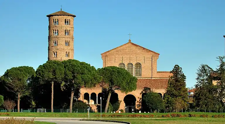 Elegante appartamento in villa vicinissimo al mare